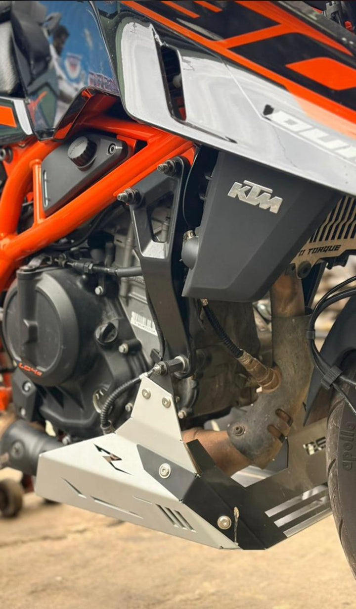 Rogue 2.0 – SILVER KTM Duke Gen3 390/250 Belly pan/ Sump guard/ Bash P ...