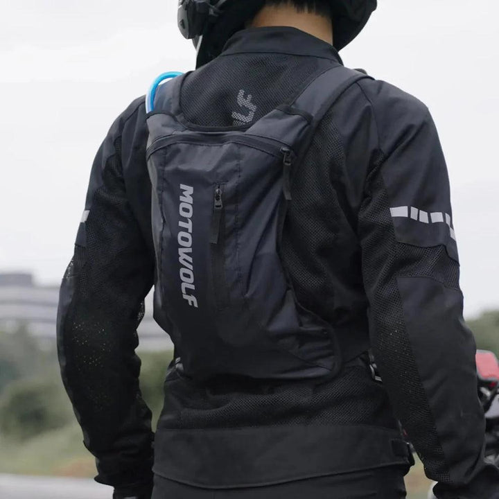 MOTOWOLF MB7 Hydration Backpack( 6l Capacity ) With (2 Ltrs) Bladder ...